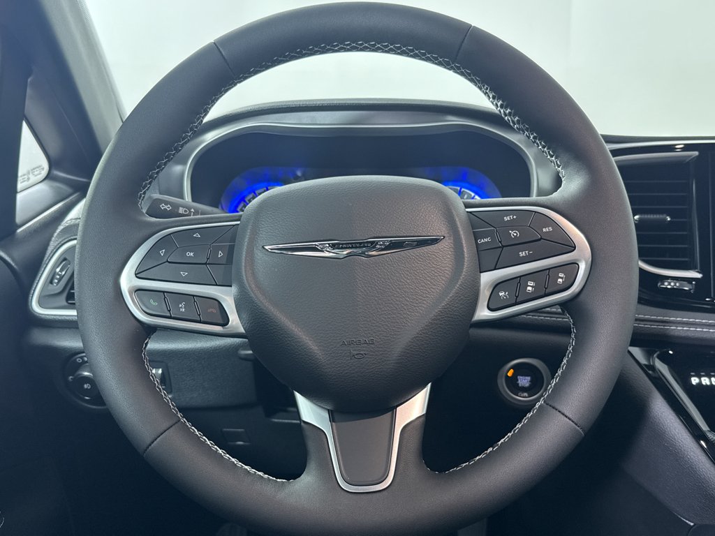2026 Chrysler Pacifica Select - Photo 27