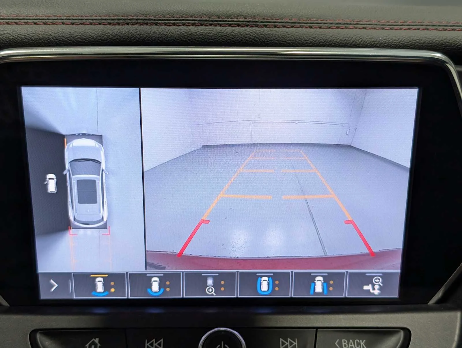 Used 2019 Cajun Red Tintcoat Chevrolet RS image 27