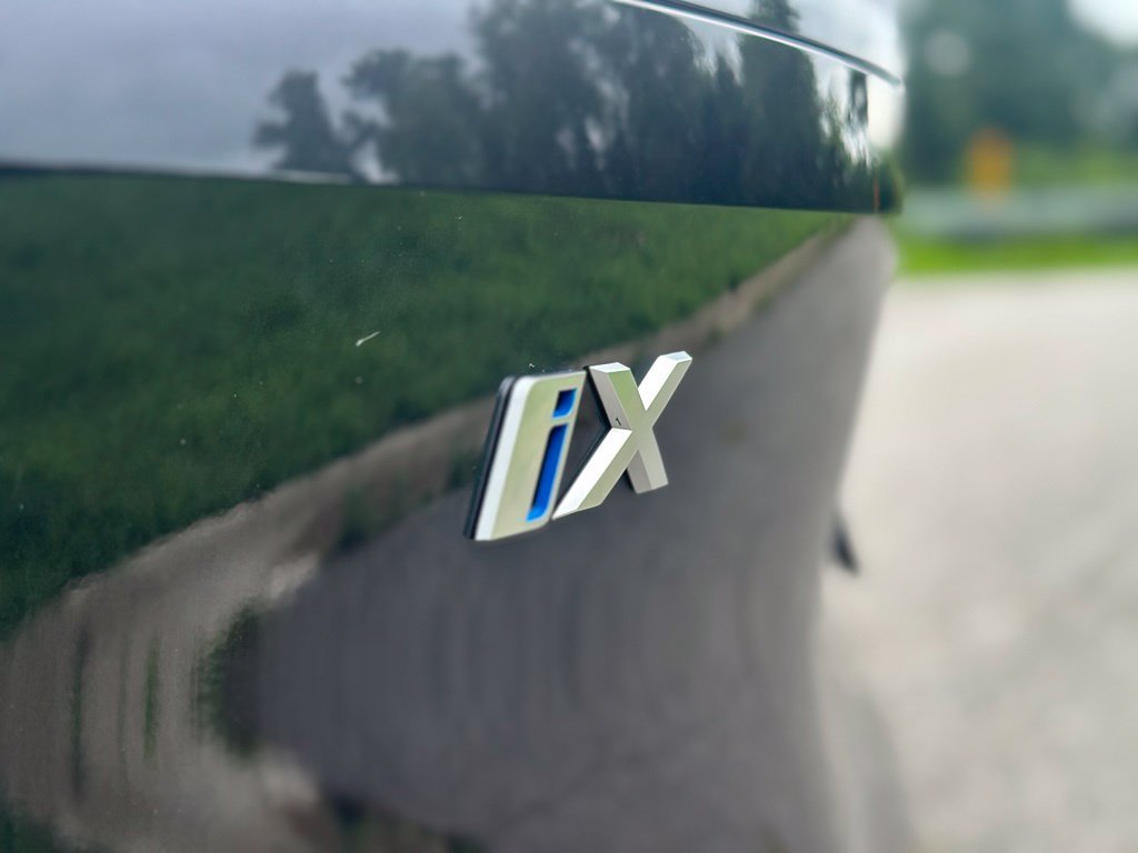 Certified Used 2024 Gray BMW xDrive50 image 17