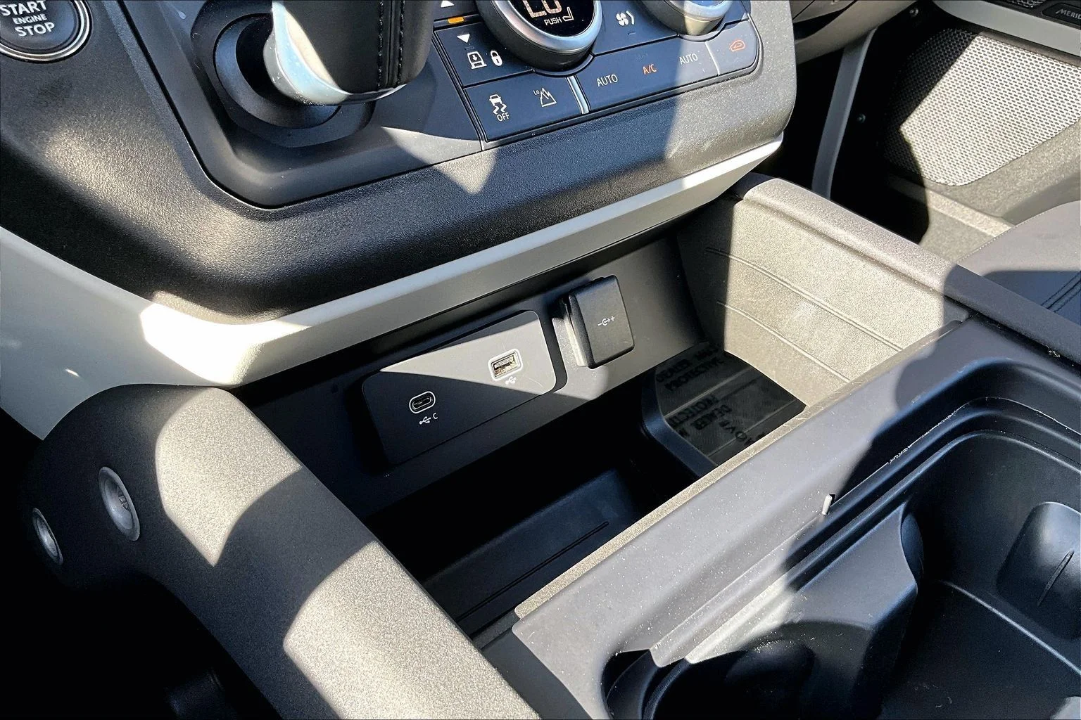 Certified Used 2023 White Land Rover S image 31