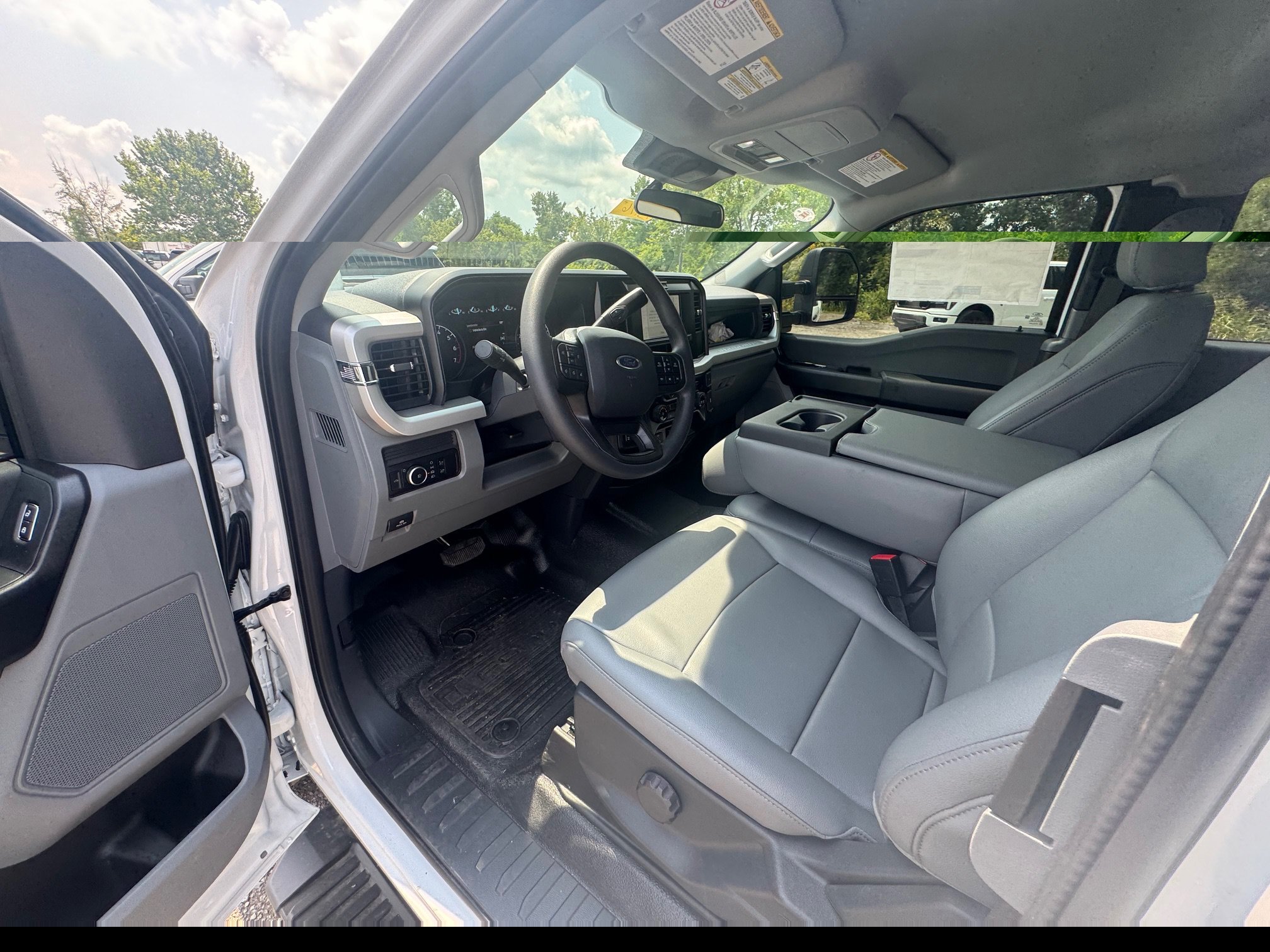 New 2026 Oxford White Ford F-250® XL image 17