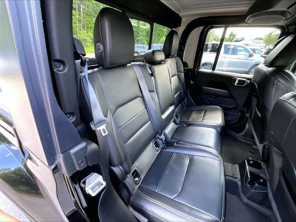 Used 2023 Black Jeep Overland image 19