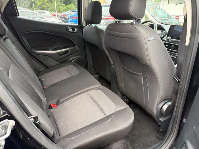 Used 2021 Black Ford SE image 10