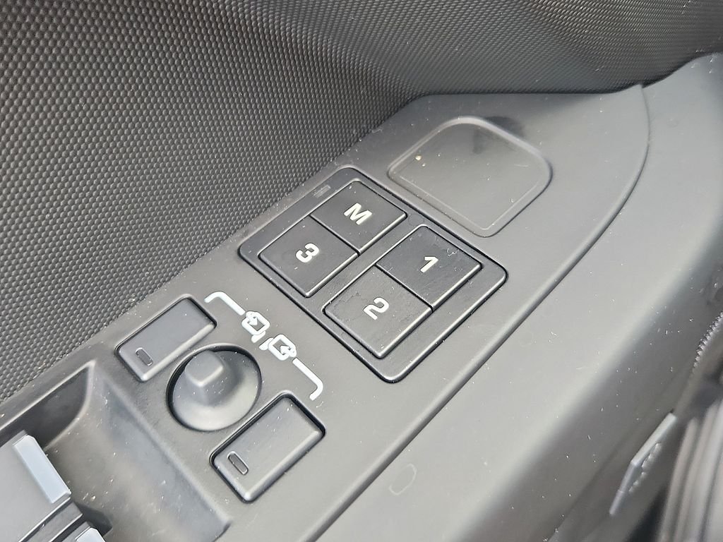 Used 2026 Santorini Black Metallic Land Rover S image 25