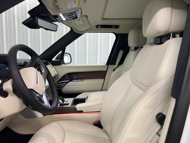 New 2026 Fuji White Land Rover SE image 9