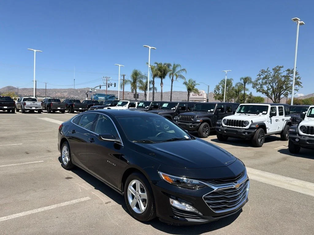 Used 2023 Chevrolet Malibu 1LT with VIN 1G1ZD5ST1PF243025 for sale in Hemet, CA