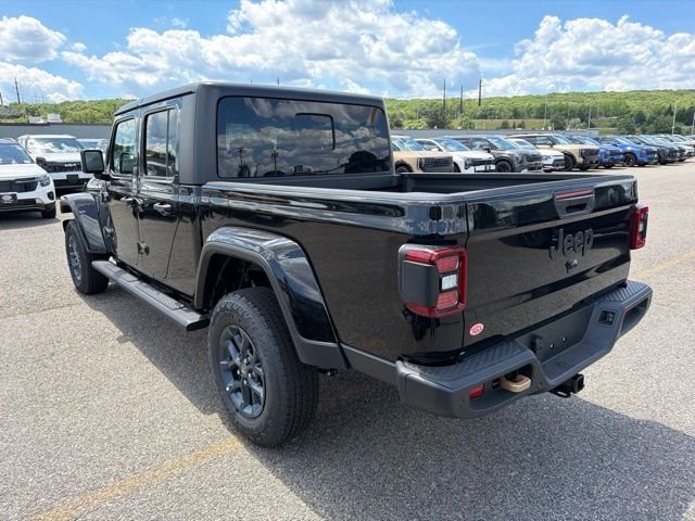 New 2026 Black Clear-Coat Exterior Paint Jeep 85th Anniversary Edition image 5