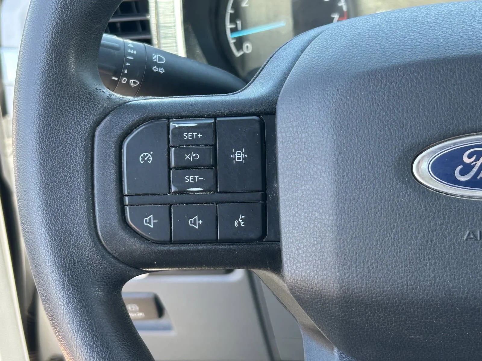 Used 2021 Oxford White Ford XL image 25