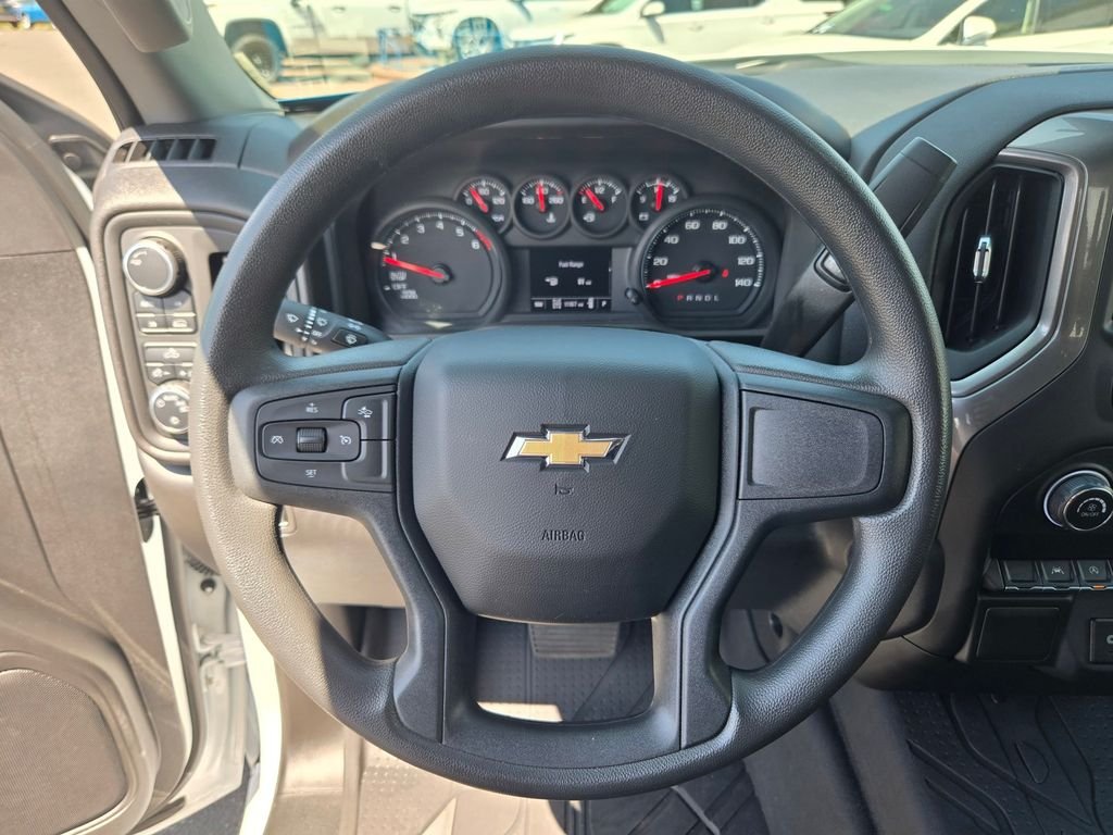Used 2025 White Chevrolet Custom image 20