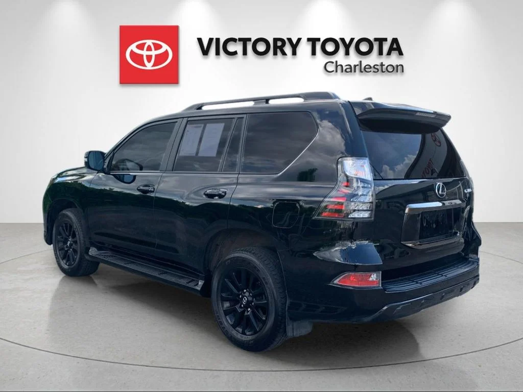 Used 2023 Black Lexus 460 image 3