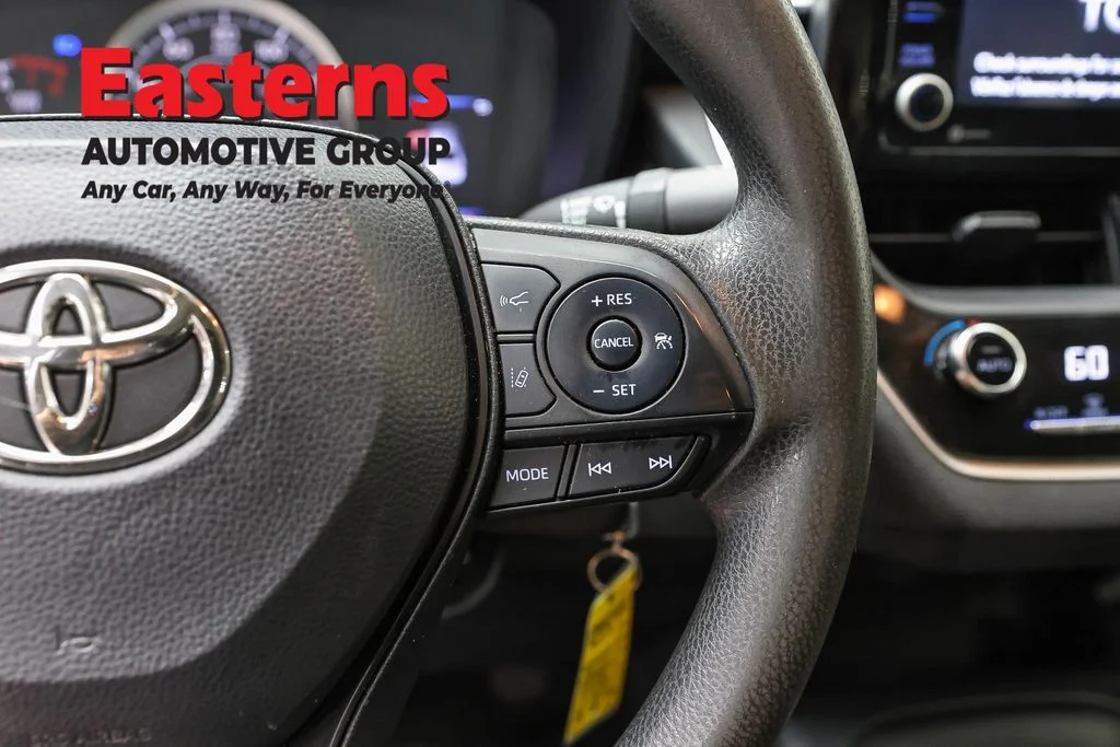 Used 2022 Silver Toyota LE image 15