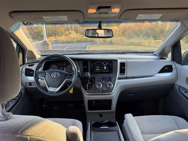 Used 2015 Gray Toyota LE image 20
