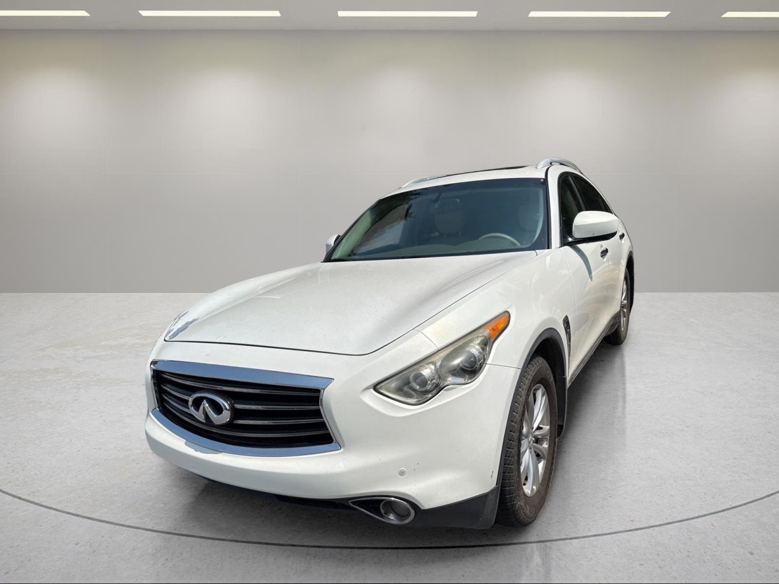 Used 2013 Moonlight White INFINITI  image 22