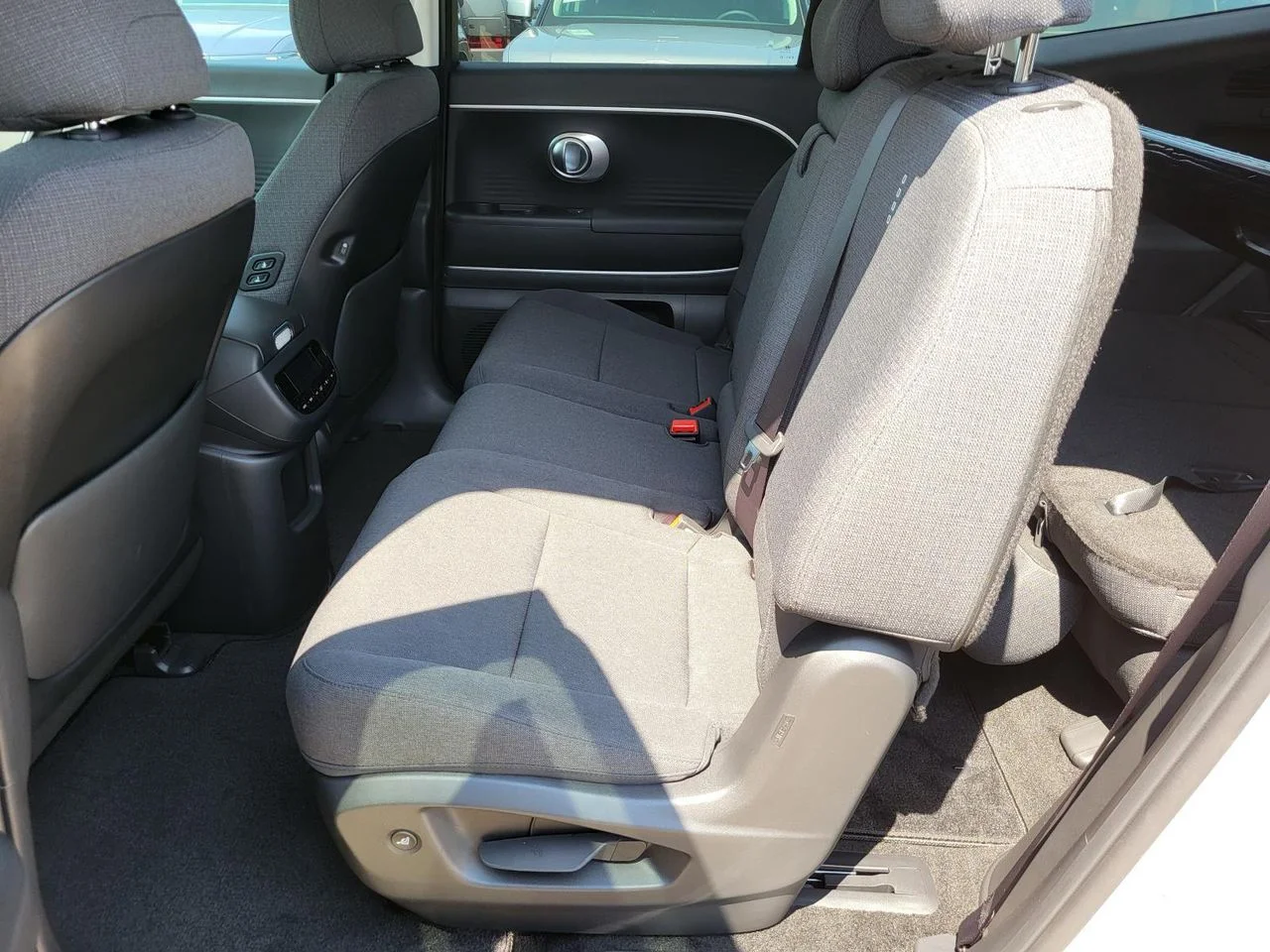 2026 Hyundai IONIQ 9 SE - Photo 12
