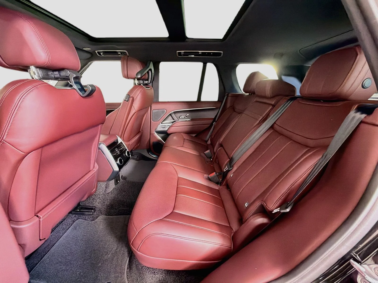 New 2026 Santorini Black Land Rover SE image 27