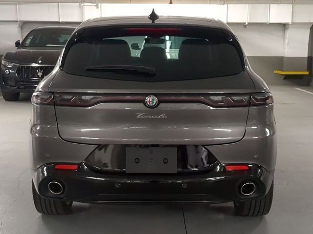 New 2025 Grigio (Gray) Ascari Metallic Exterior Paint Alfa Romeo Base image 6
