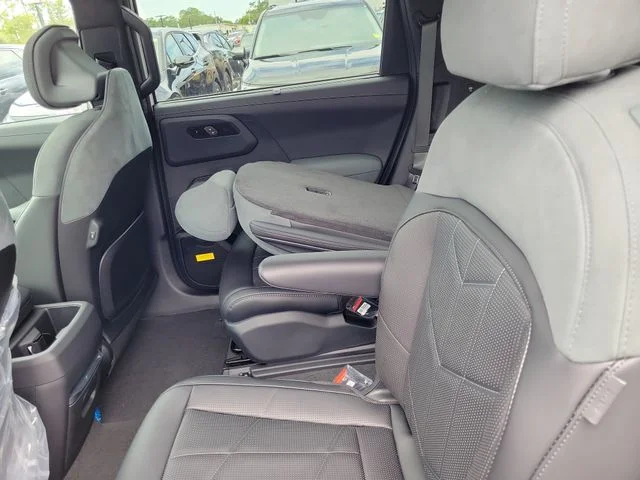 New 2027 Glacial White Pearl Kia X-LINE SX PRESTIGE image 14