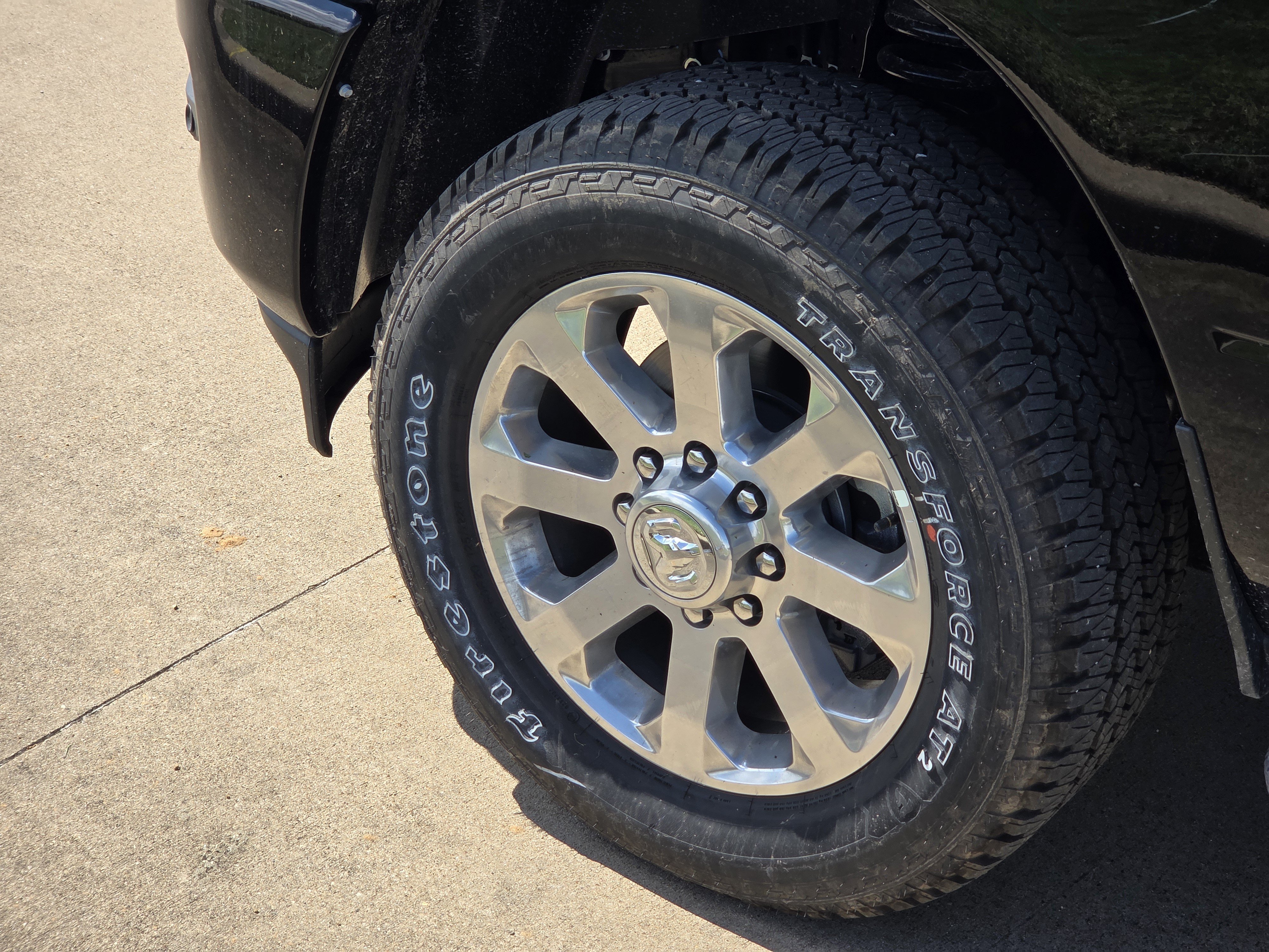 New 2026 Diamond Black Crystal Pearlcoat Ram Laramie image 5
