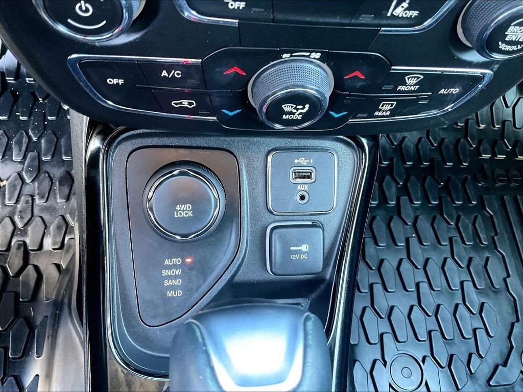 Used 2021 Gray Jeep Limited image 12