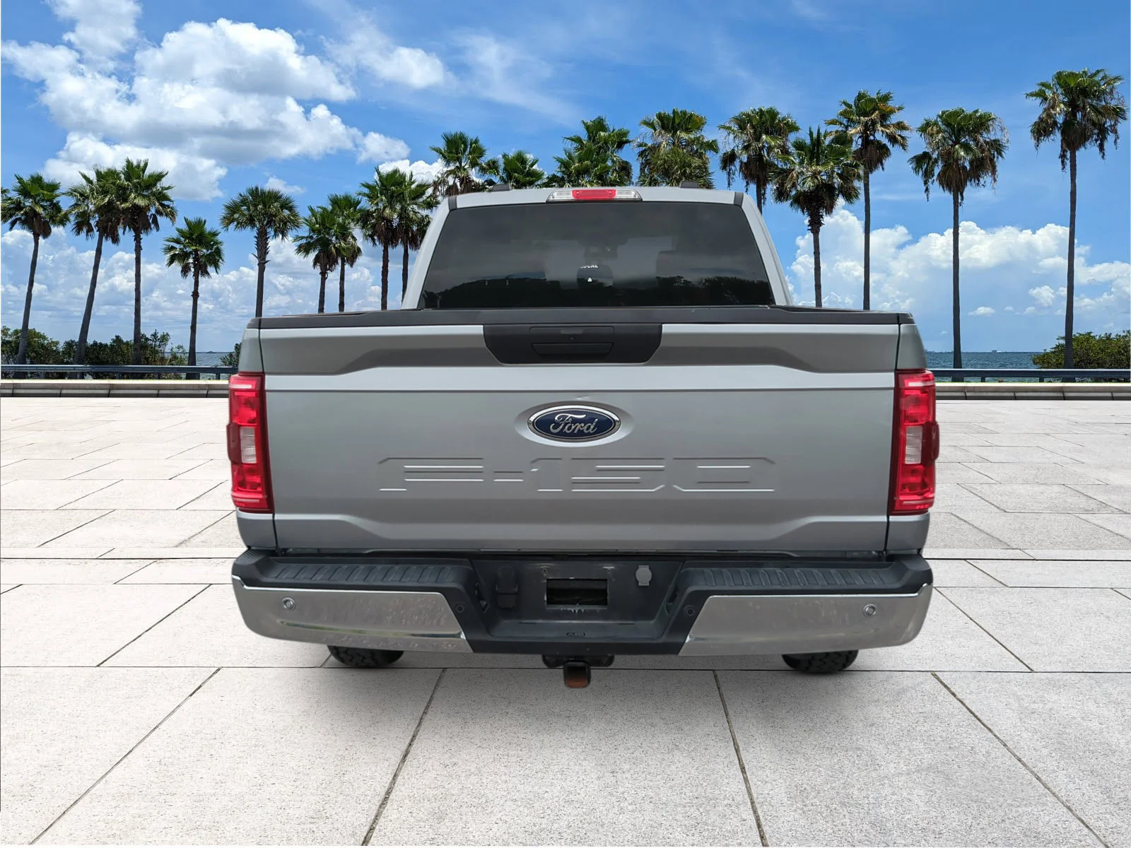 Certified Used 2023 Iconic Silver Metallic Ford XLT image 7