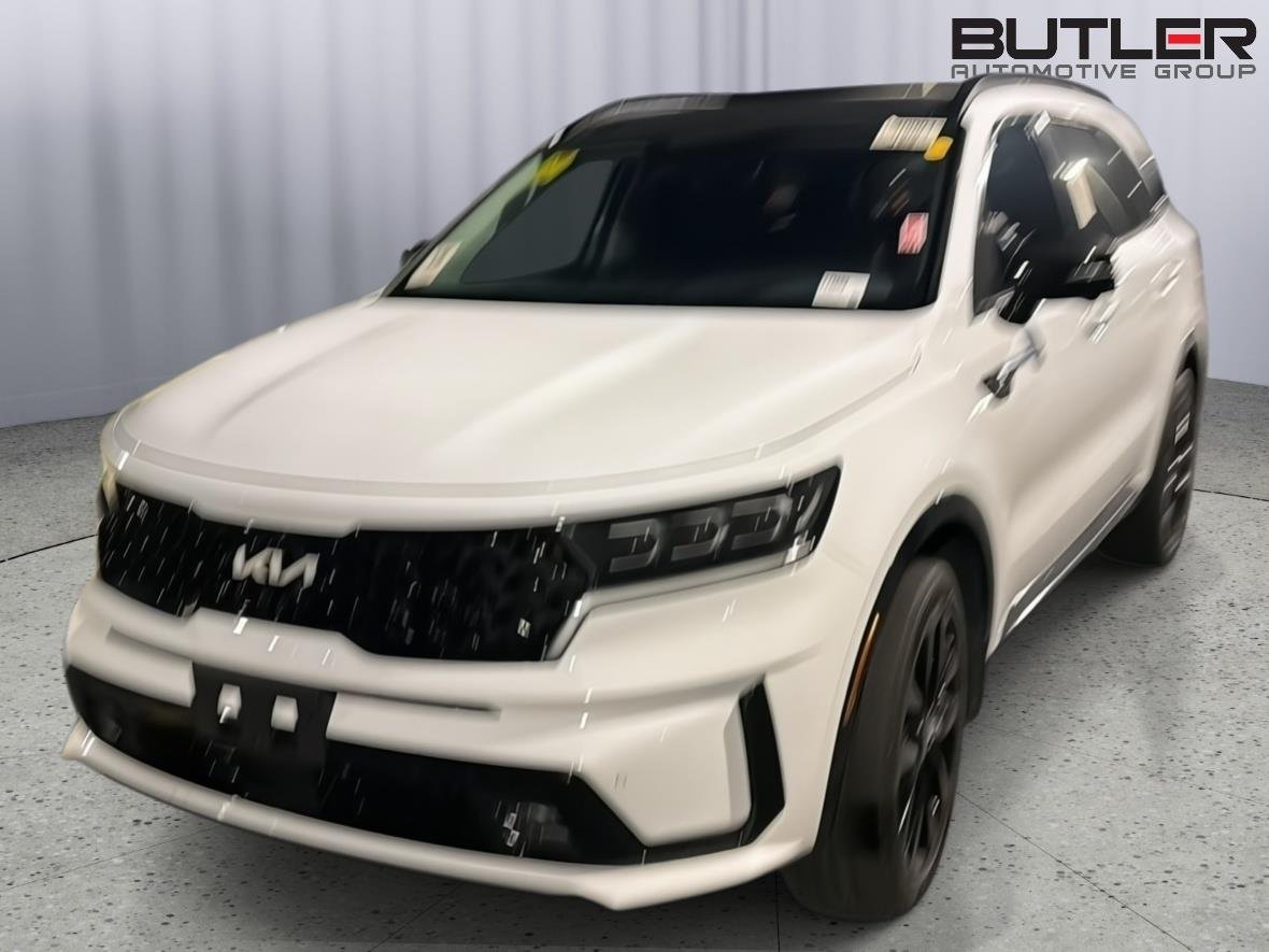 Used 2023 Glacial White Pearl Kia SX Prestige image 3