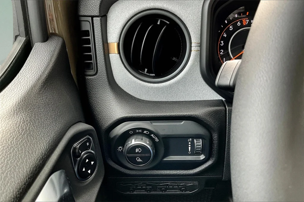 2025 Jeep Gladiator Sport S - Photo 35