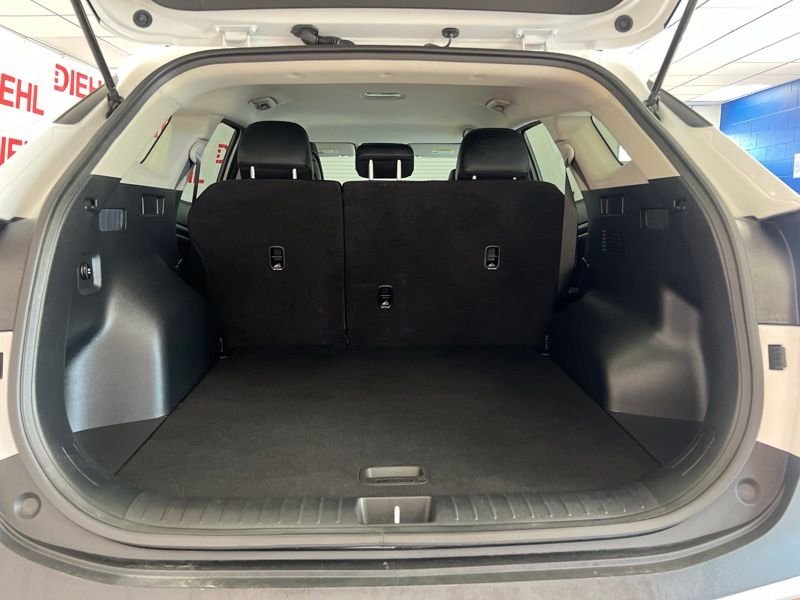 Used 2024 White Kia EX image 8