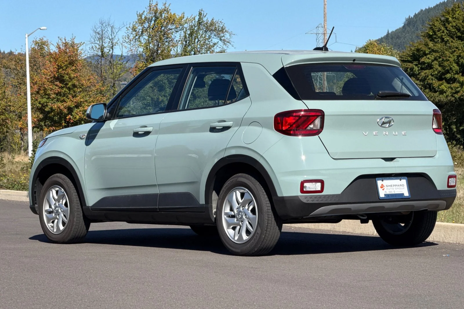 Used 2026 Green Hyundai SE image 5