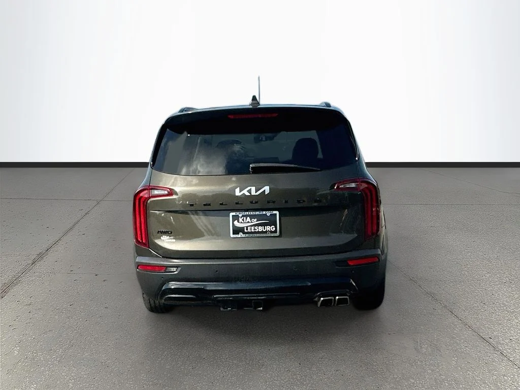 Certified Used 2022 Green Kia EX image 6