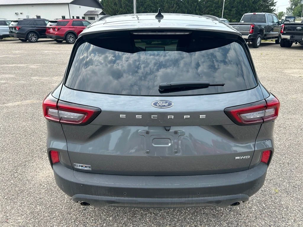 2026 Ford Escape ST-Line - Photo 6