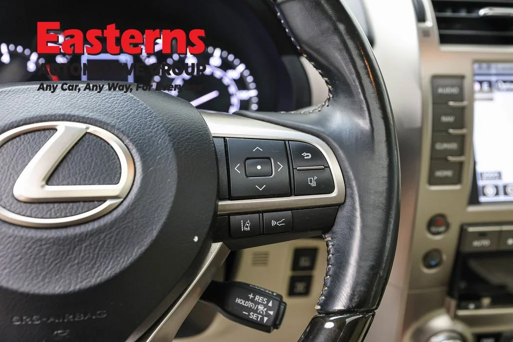Used 2020 White Lexus 460 image 16