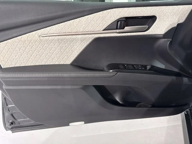 Used 2026  Toyota XLE image 18