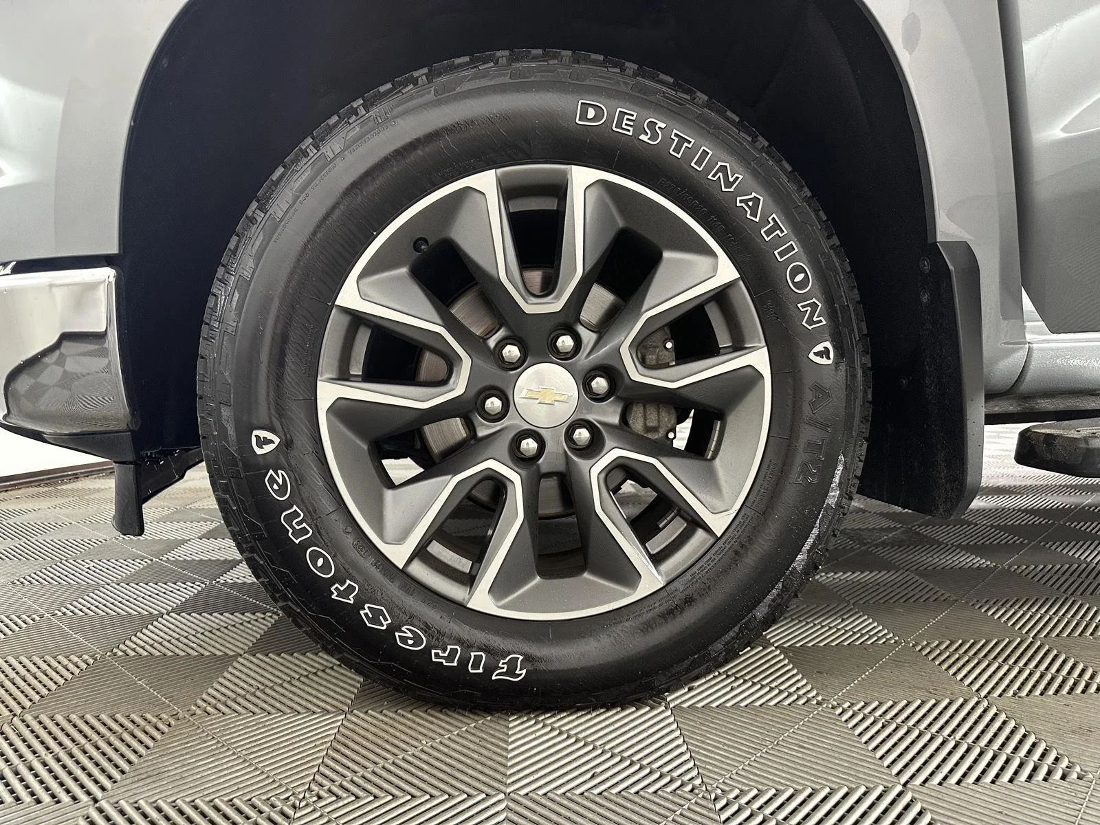 Used 2023 Sterling Gray Metallic Chevrolet LT image 23