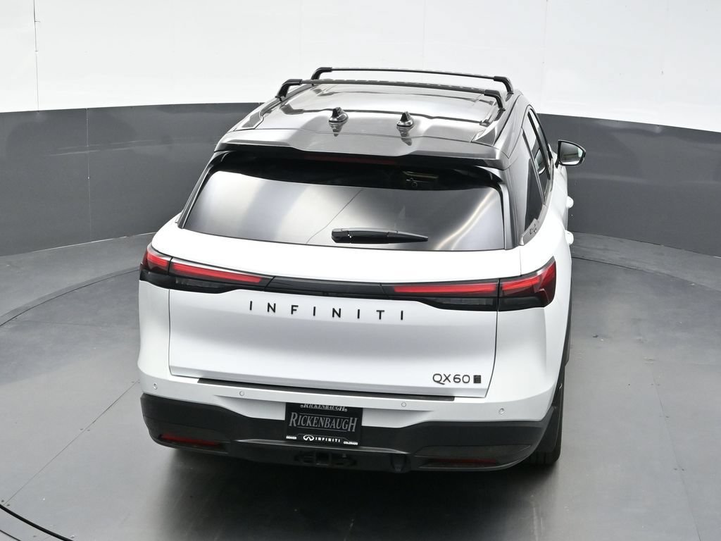 New 2027 2T RAD WHT INFINITI Autograph AWD image 45