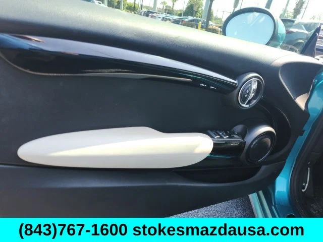 Used 2019 Blue MINI Classic image 14