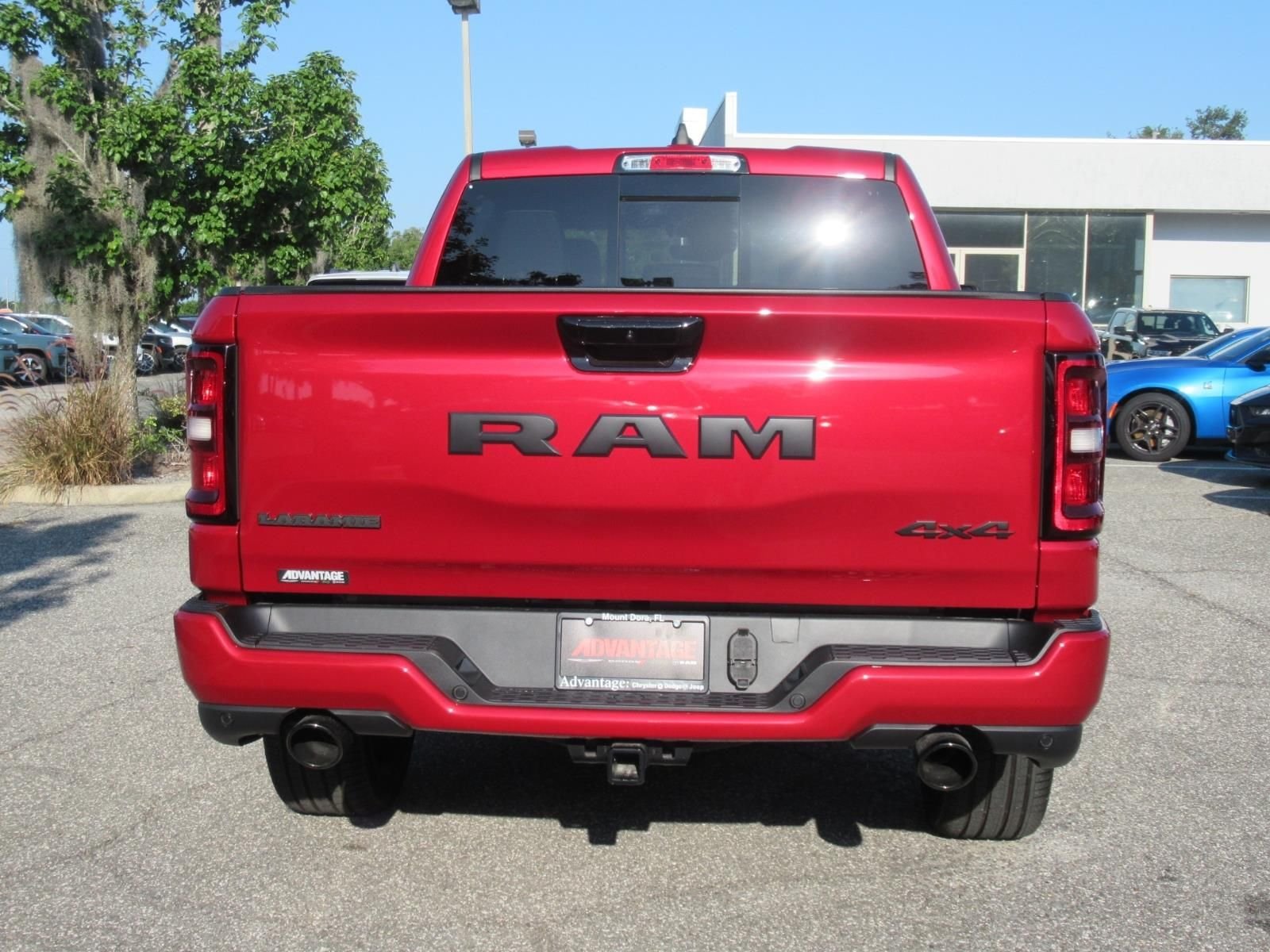 New 2026 Molten Red Pearl-Coat Exterior Paint RAM Laramie image 6
