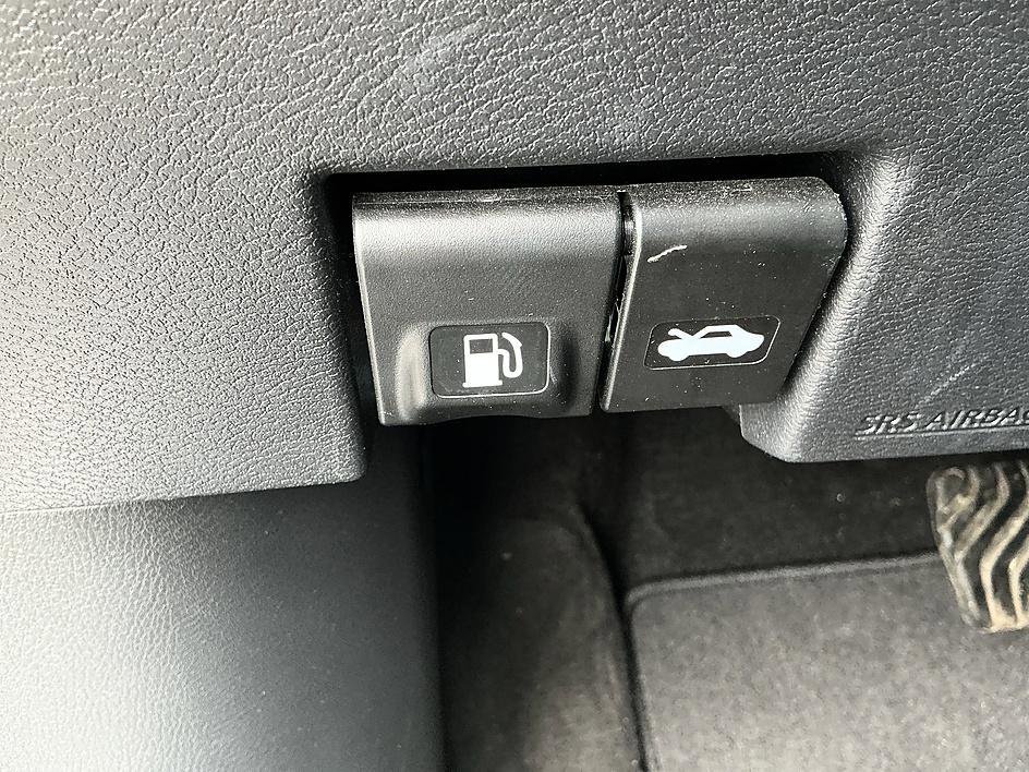 2023 Nissan Kicks SR - Photo 14