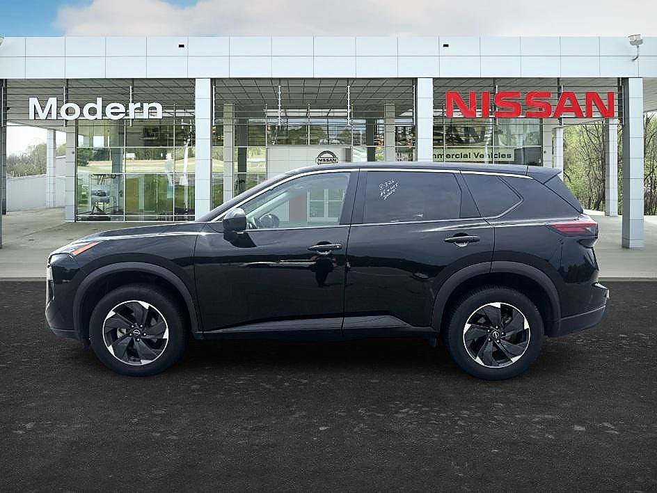 Certified Used 2025 Super Black Nissan SV image 2