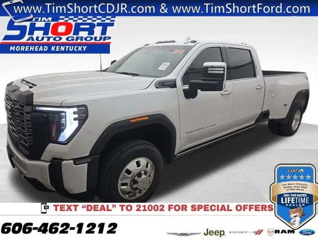 Used 2025  GMC Denali Ultimate image 1