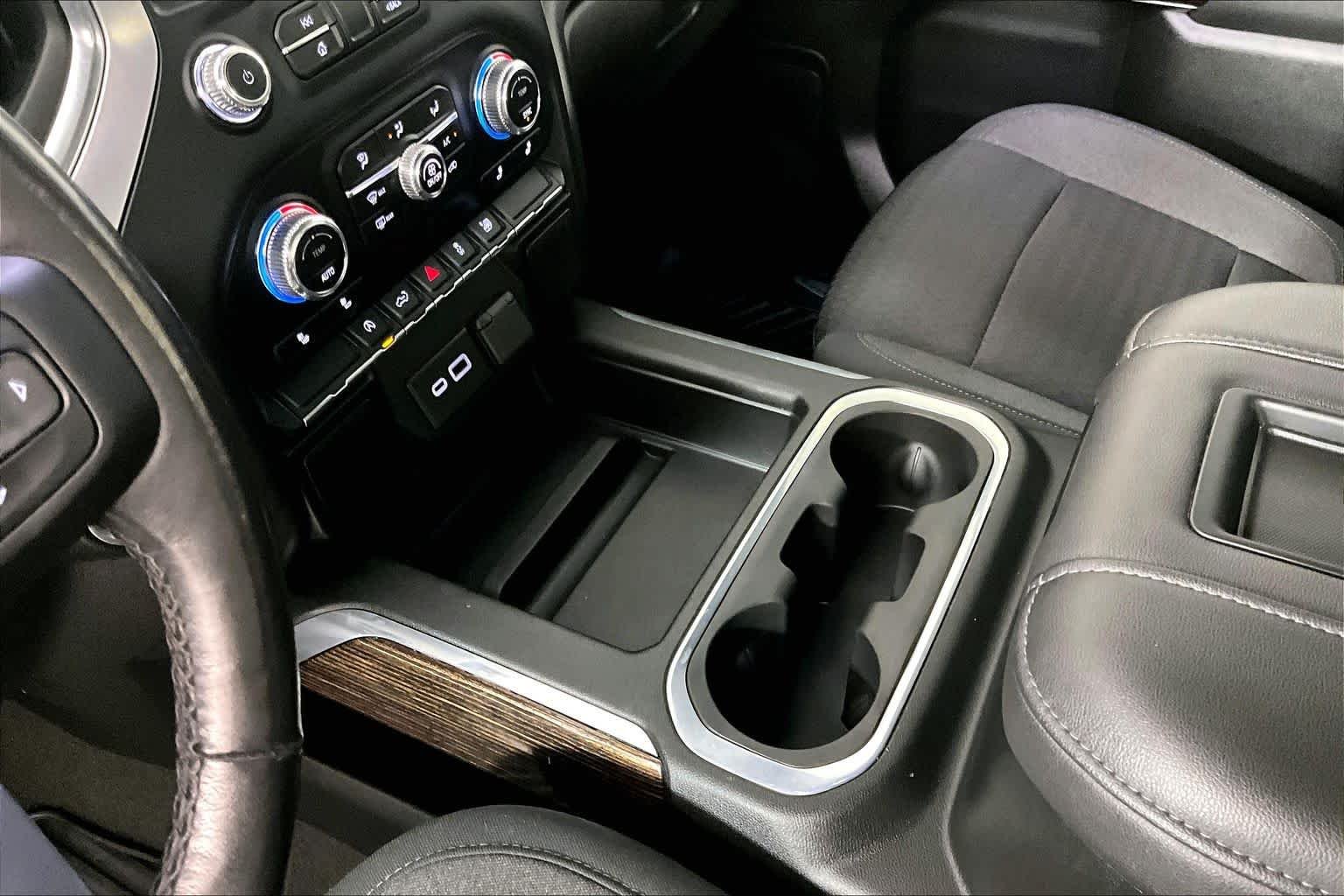 Used 2021 SUMMIT WHITE GMC Elevation image 16