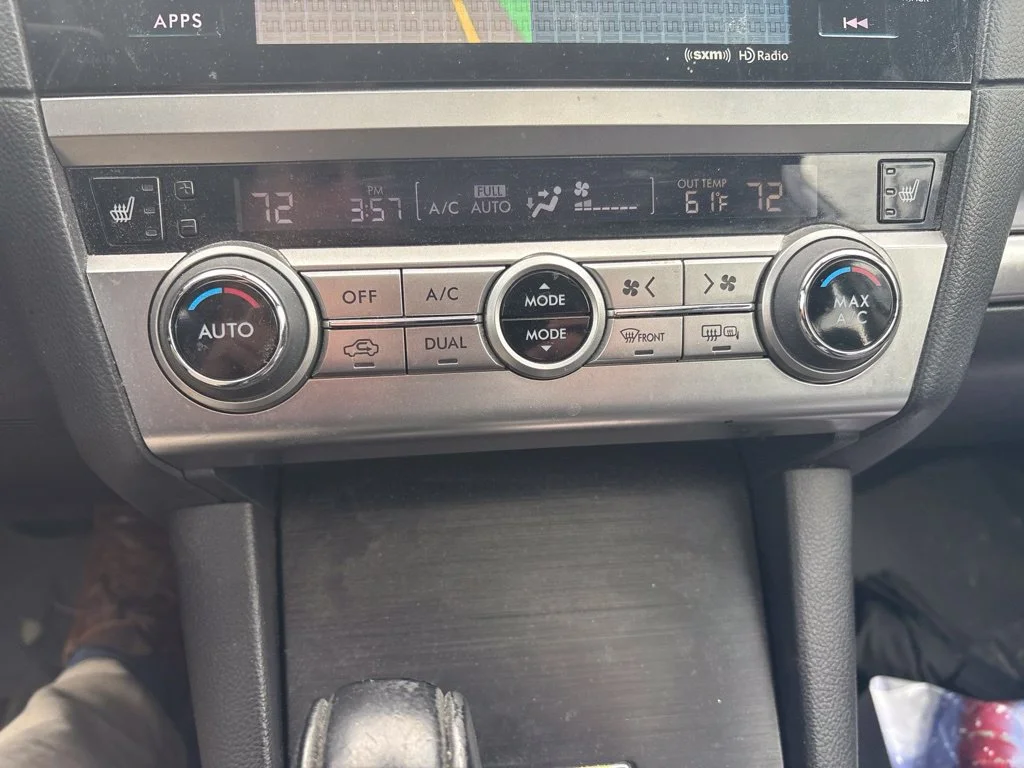 Used 2017 Silver Subaru 2.5i image 18