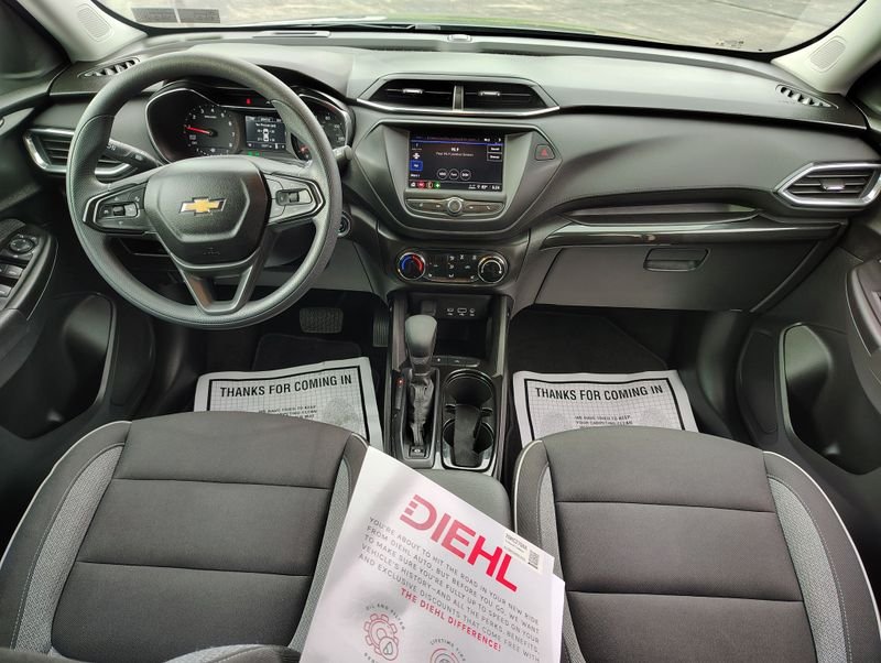 Used 2023 Gray Chevrolet LT image 21