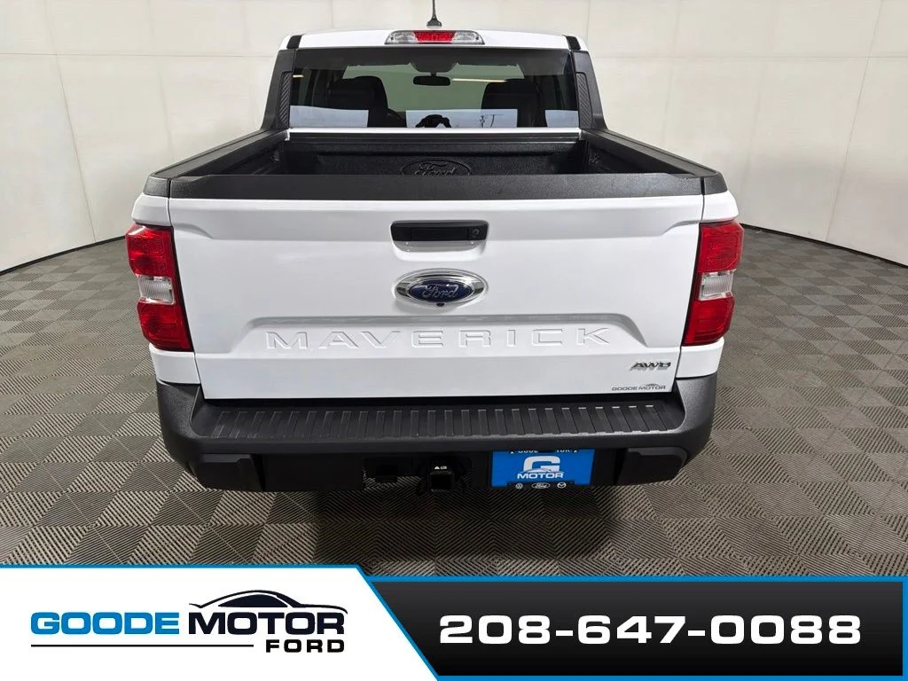 Certified Used 2024 Oxford White Ford XLT image 7