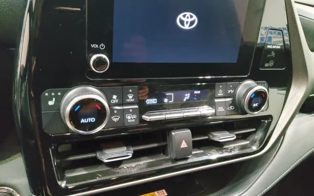 Used 2023 Red Toyota XLE image 21