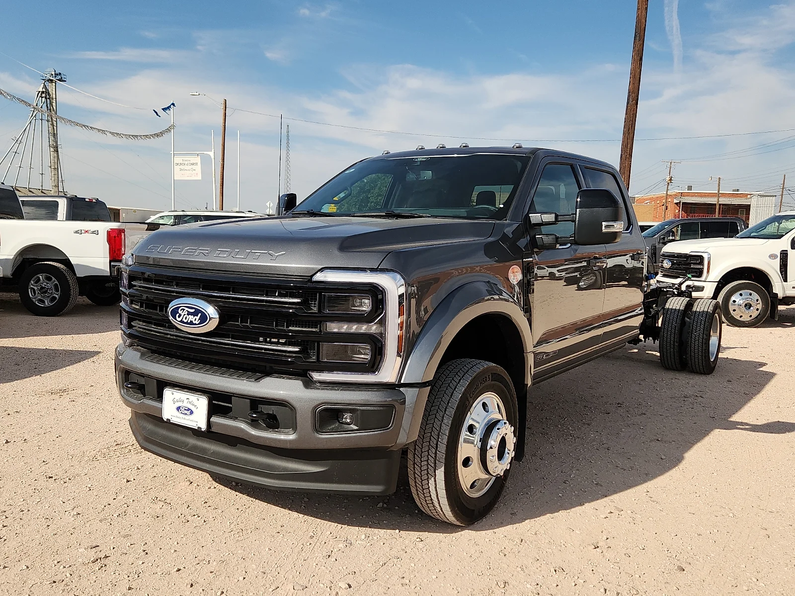 New 2027 Carbonized Gray Metallic Ford Platinum image 3