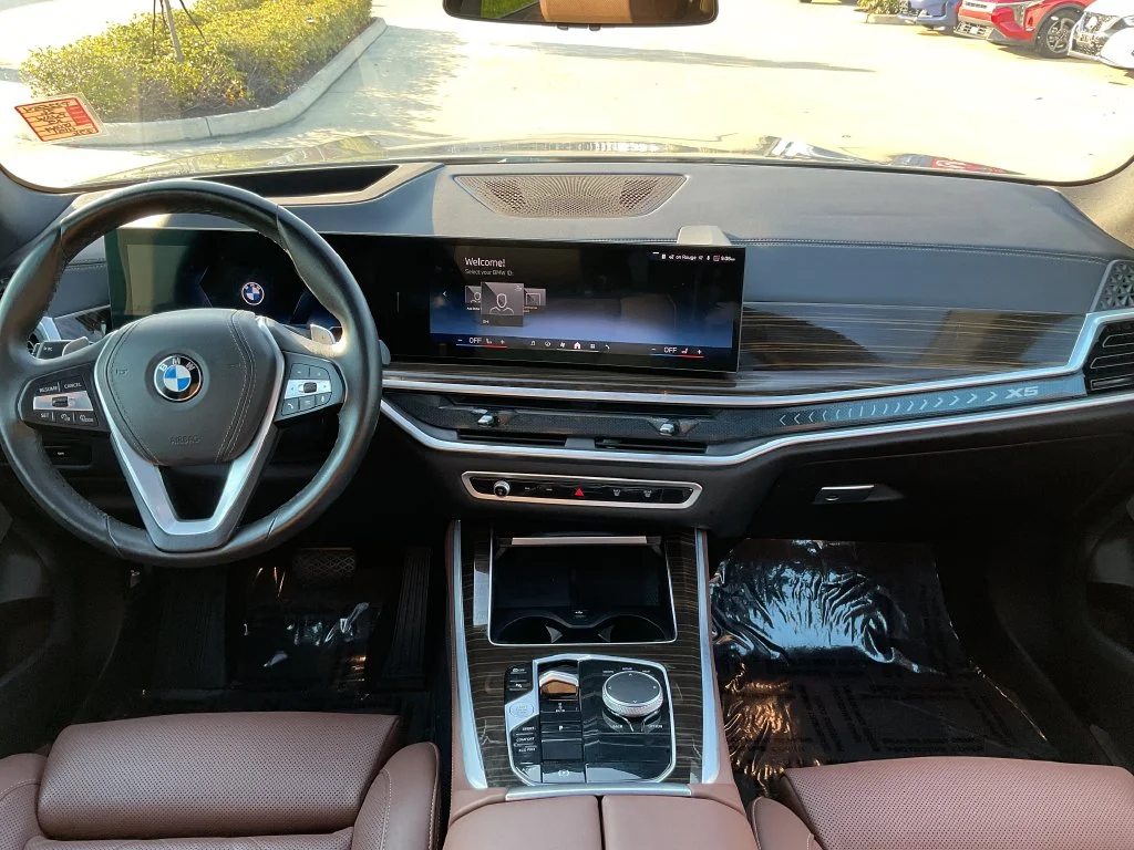 Used 2026 Gray BMW sDrive40i image 20