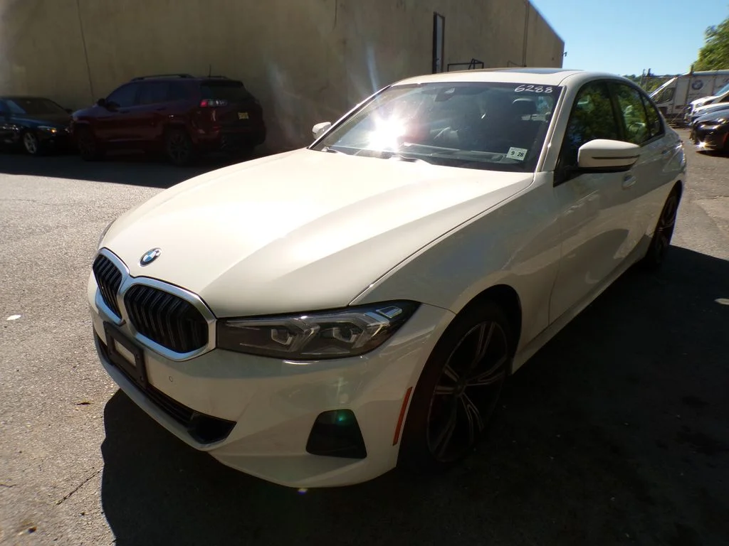 2023 BMW 3 Series 330i xDrive Sedan's photo
