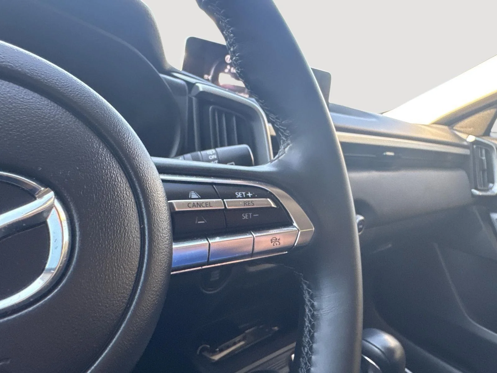 Used 2025 White Mazda 2.5 S Preferred Package image 15