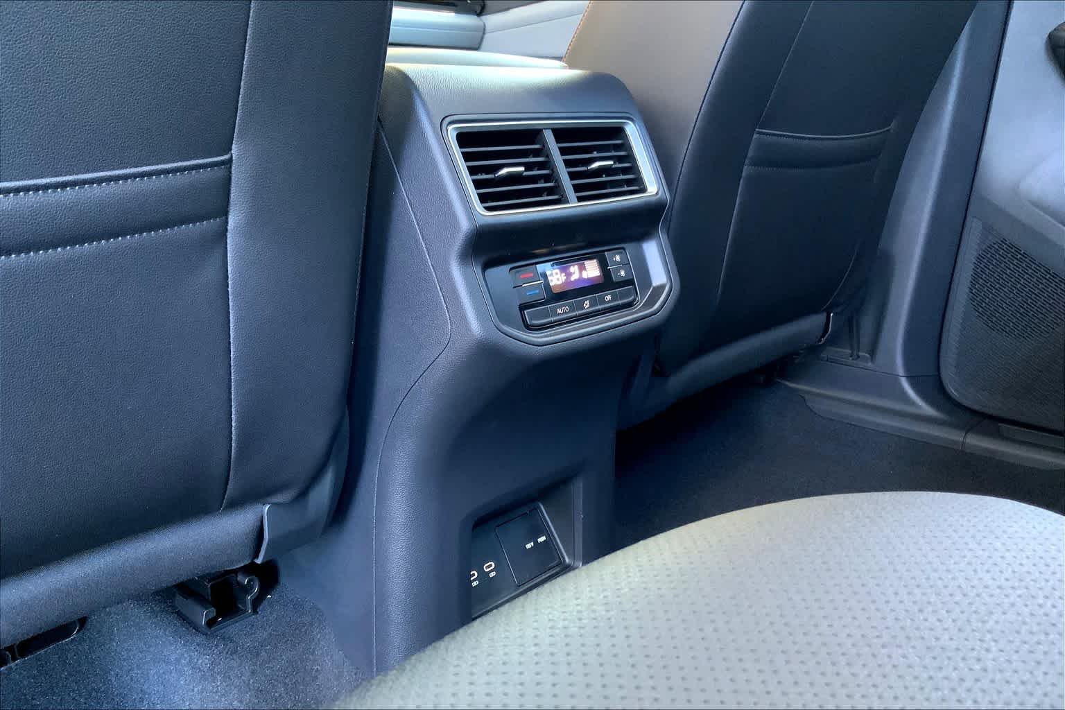 Used 2025 Pure White Volkswagen 2.0T Peak Edition image 19