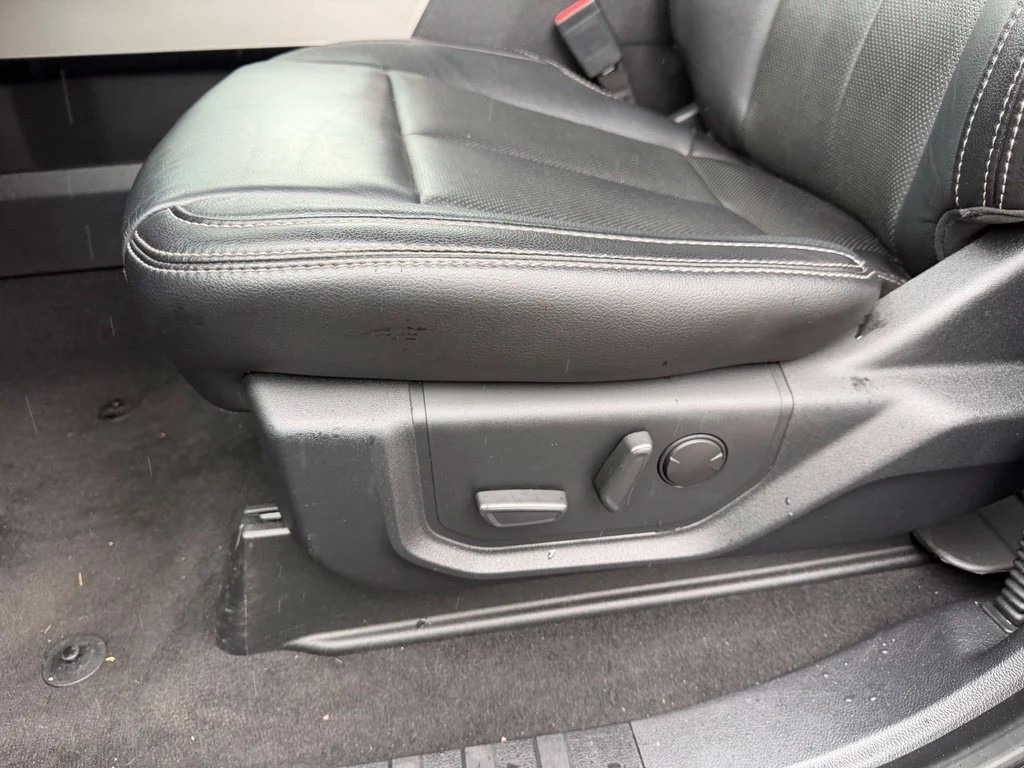 Used 2020 Agate Black Metallic Ford Lariat image 14